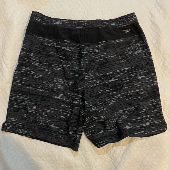 Speedo Swim Trunks Men’s XL Black and Gray Compression Lining Swim Pool Beach - Picture 8 of 11